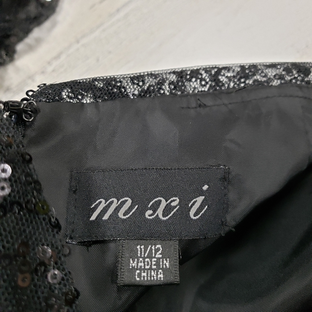 MXI Black Sequin Dress with Flaw Size 11/12 - Picture 6 of 7